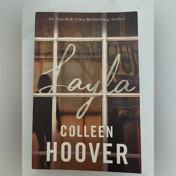 Layla by Colleen Hoover - Picture 1 of 2